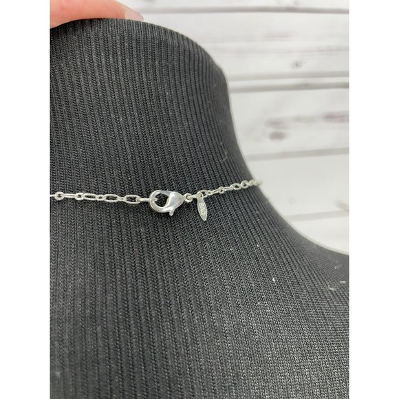 SAQ Silver Tone Plated Hammered Hallow Oval Drop‎ Necklace - Picture 3 of 7